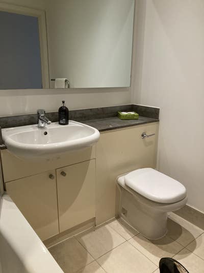 Modern furnished double bedroom in Clapham Main Photo