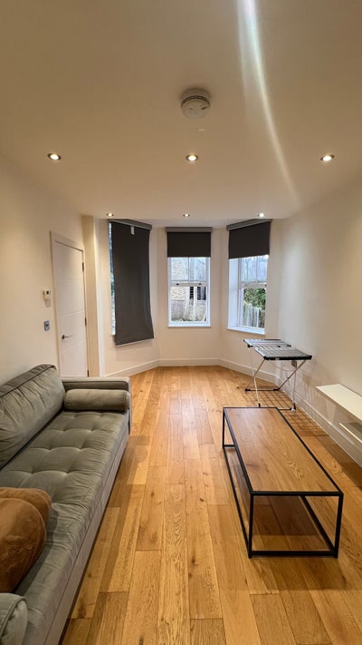 Huge Modern Flat with Garden in Greenwich Main Photo