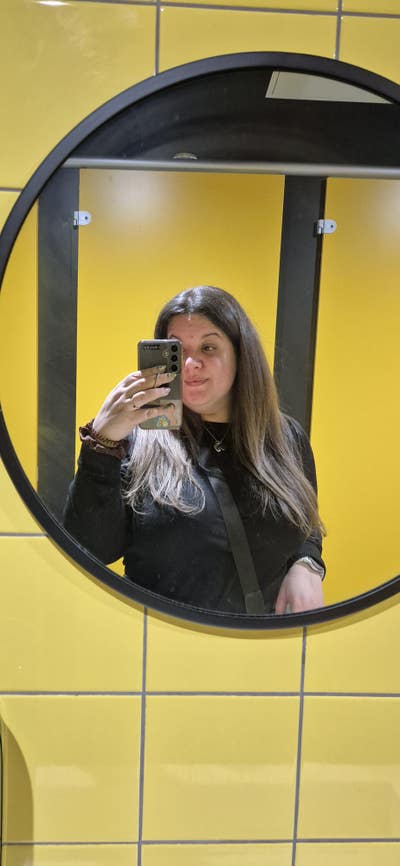 I am a professional female aged 33yrs old loo... Main Photo