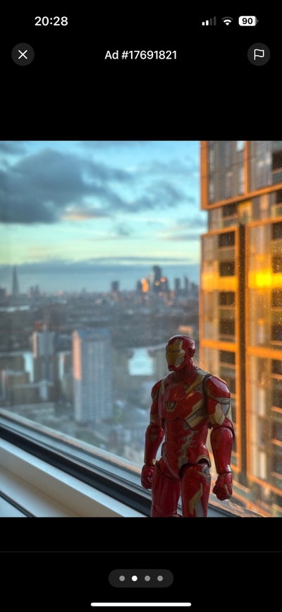 Double room near Canary Wharf on 30th floor views Main Photo