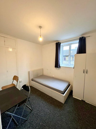 Fantastic Room in Bow+Close Station+All Bill Incld Main Photo