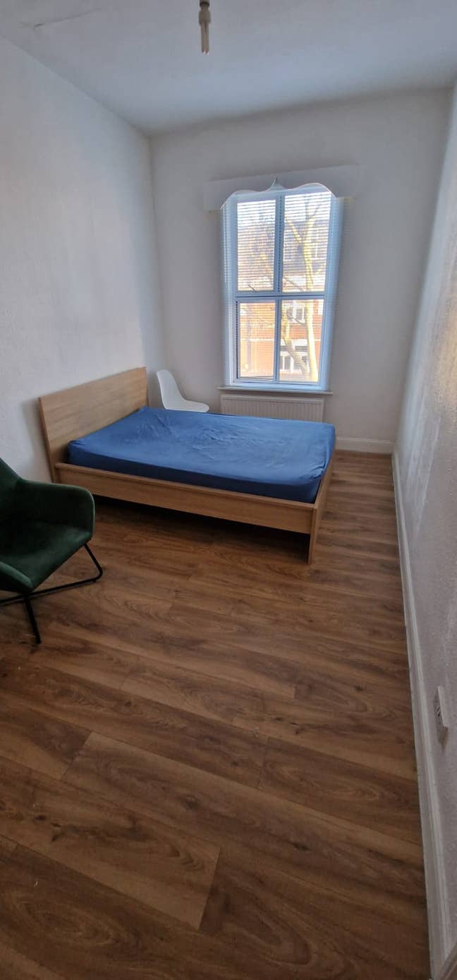 Spacious Furnished Double Room – CHISWICK W4 Main Photo