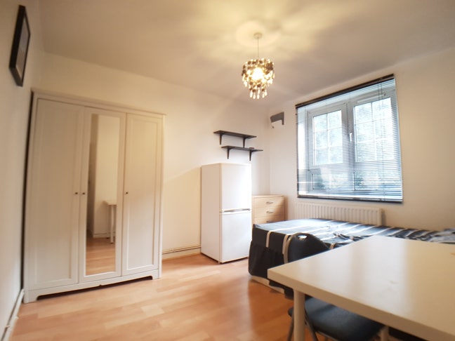 Book Today!! New Xxl Rooms 6Mins to Aldgate St!! Main Photo