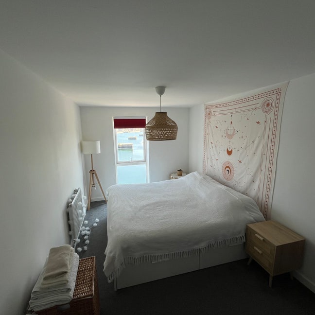 Cozy spacious room with a view Main Photo