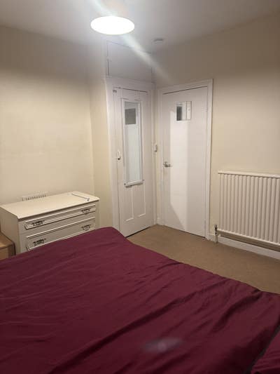 Room for rent Main Photo