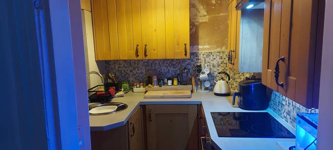 Large double room with separate room for chilling Main Photo