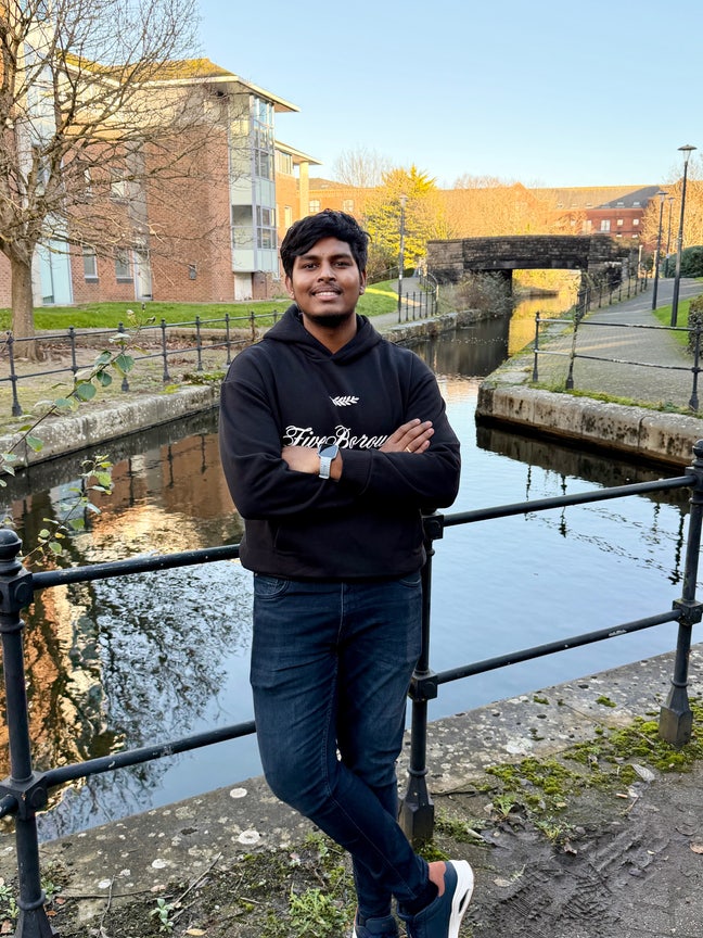 Looking for buddy up - house for rent April Main Photo