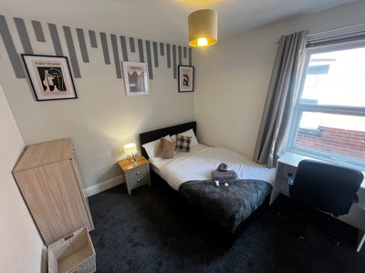 Southampton Centre Big Double Rooms Main Photo
