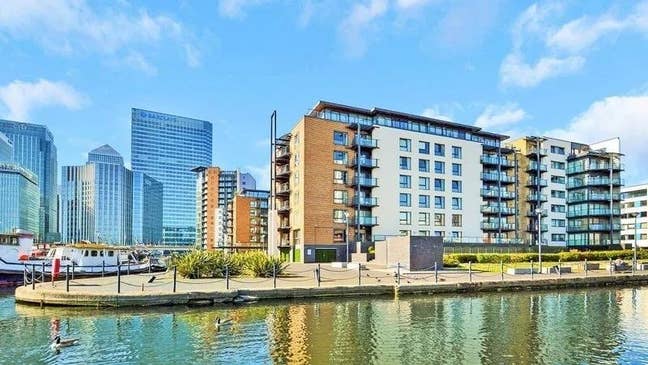 Secure-Modern Double Room in Central Canary Wharf Main Photo