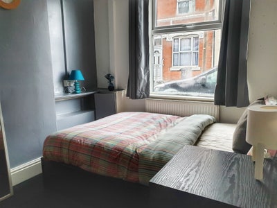 Studio in Dudley ready now! Main Photo