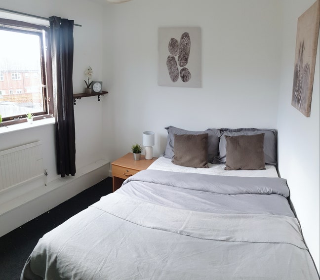 Spacious rooms in friendly Willenhall houseshare  Main Photo