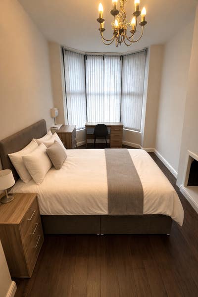 Newly Refurbished Premium Rooms For Rent Main Photo