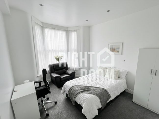 5 great rooms in the heart of E6 🏡 J Main Photo