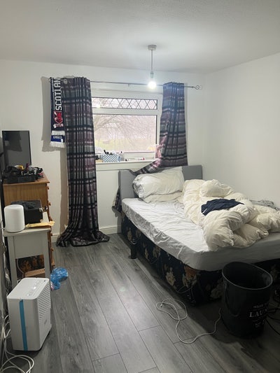 Double Room Fully Furnished - Townhead  Main Photo