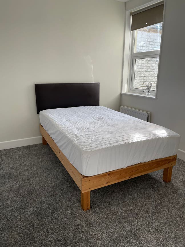 Double Room Available  Main Photo