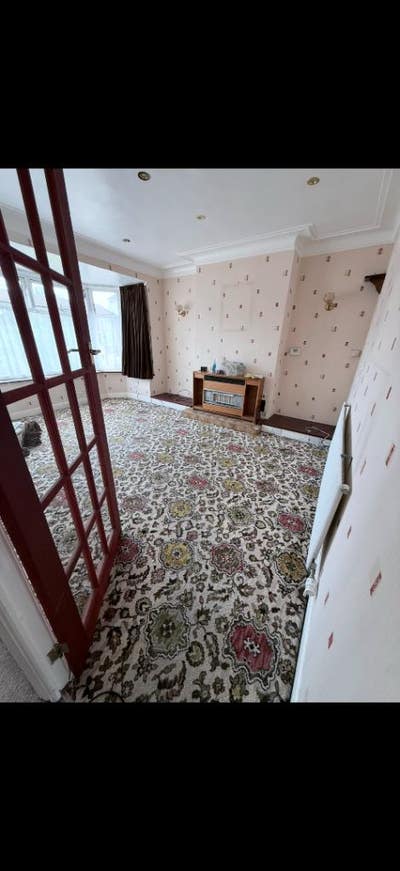 3 Rooms Available in Spacious House – RM11  Main Photo