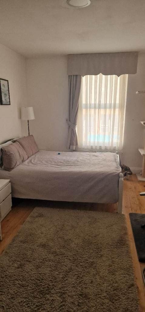 Spacious 1-Bed Flat in Newham E16 (Bills Inc.) Main Photo