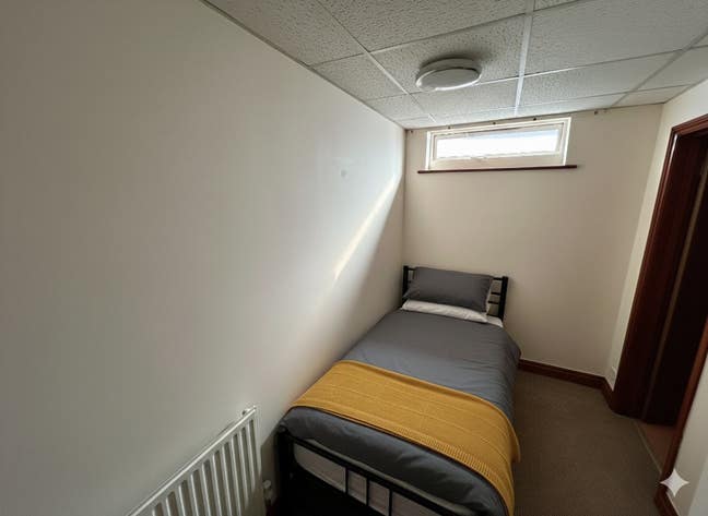 En-suite Rooms Available, Newmarket Road, CB5 (OL) Main Photo