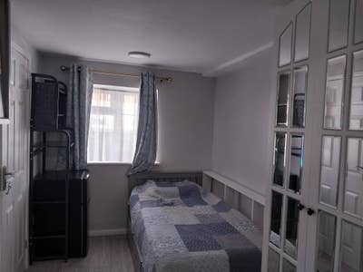 Gorgeous  En-Suite on beautiful cul de sac Main Photo