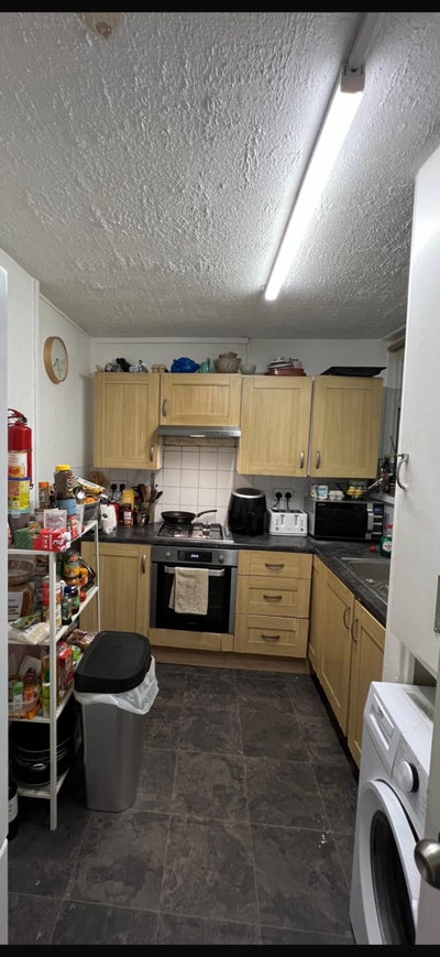 Double room on Walworth Road! (41Gate) Main Photo