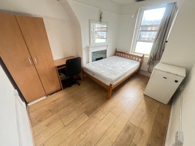 Spacious Room in Kings Cross - &pound;254pw Main Photo