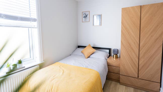 Modern Double with Ensuite | All Bills Included Main Photo