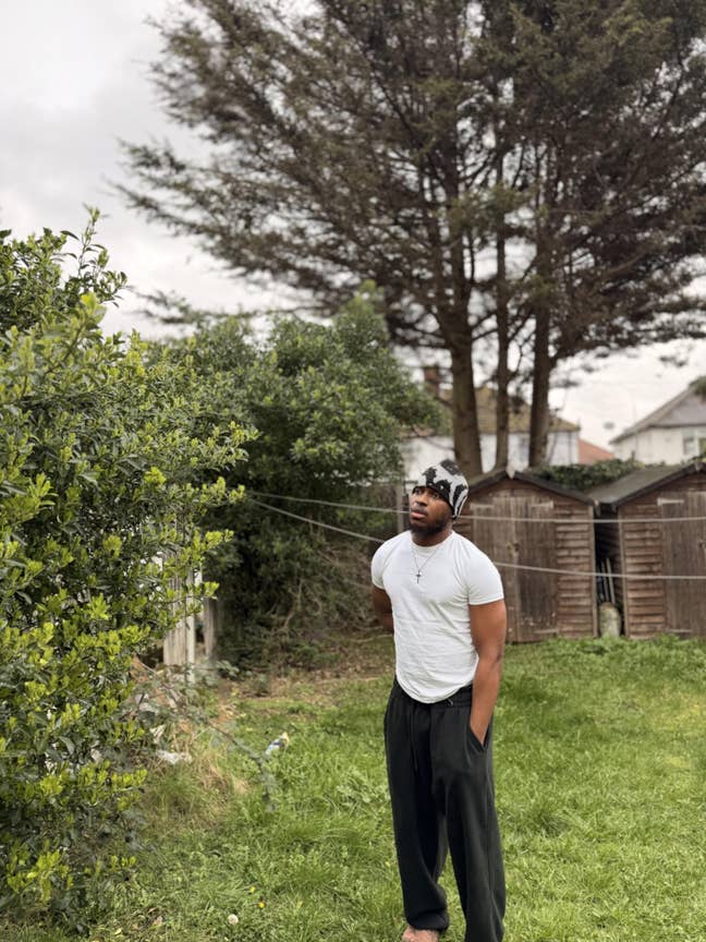 Professional Male seeks a double room Main Photo