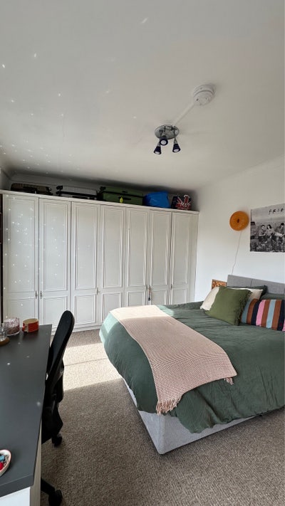 Double room 10min away from Mile end station Main Photo