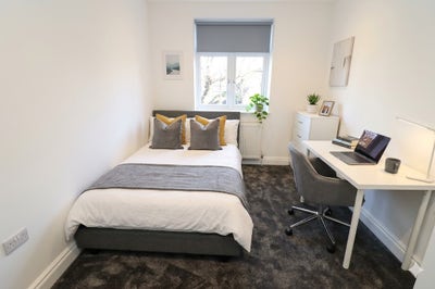 ⚡ London Overground! Room in Enfield (EN1) ⚡ Main Photo