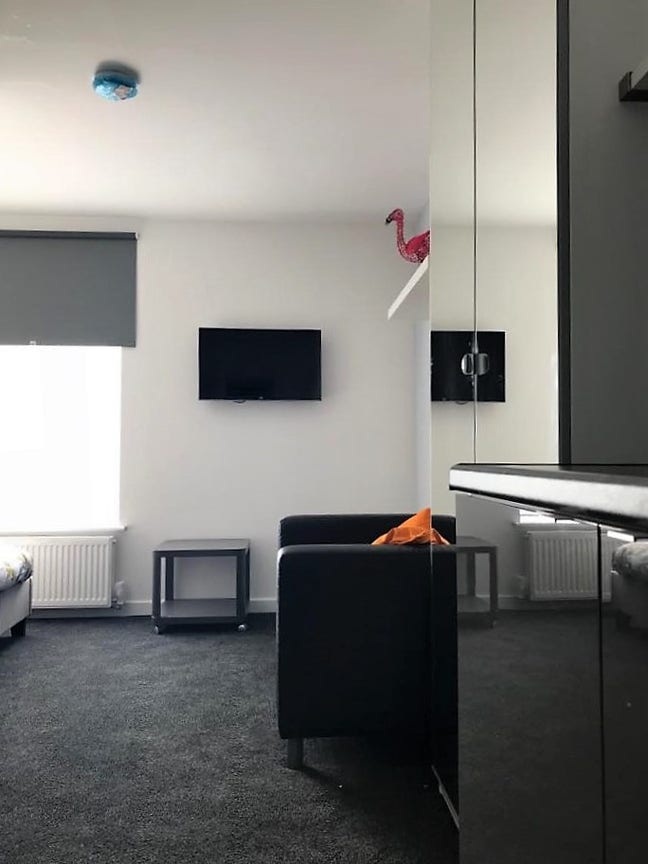 🧡 Great Small Home Share - Perfect for a Couple Main Photo