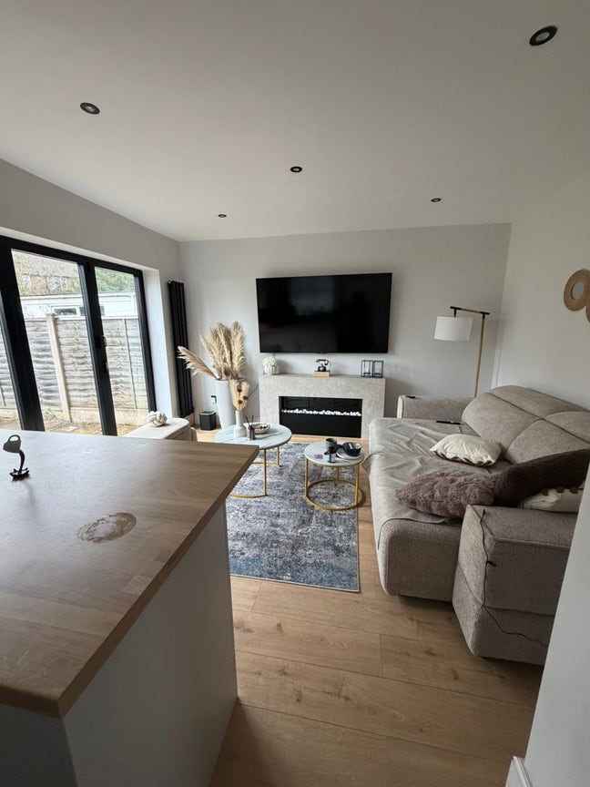 Close to Keele university newly build house fully  Main Photo