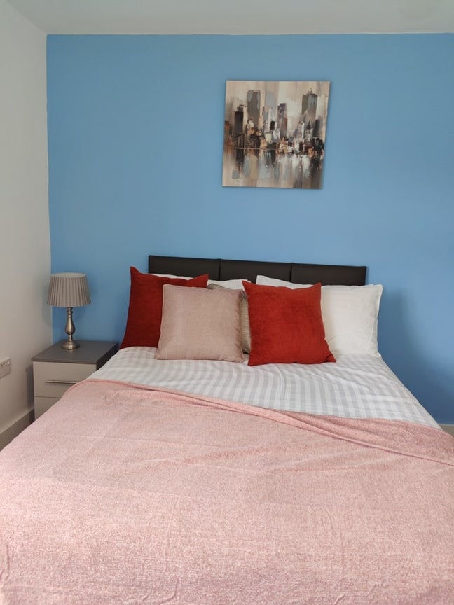 Ensuite Double Room &pound;750- Free Street Parking Main Photo