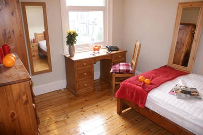 Lovely room in Stratford, London E15 Main Photo