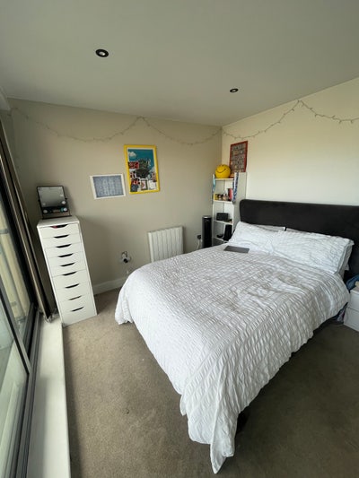 Stunning double bedroom with private balcony Main Photo