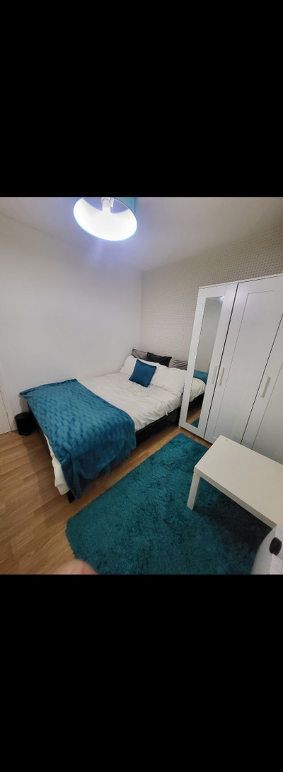 Double Modern Bedroom - Fully Furnished  Main Photo