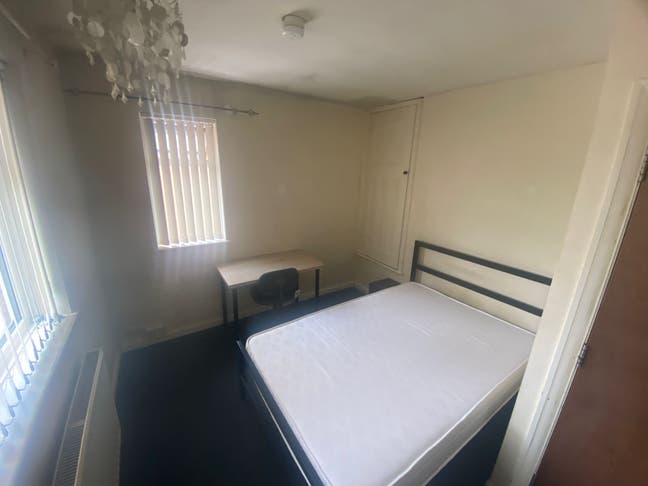 Great value with parking.  Main Photo