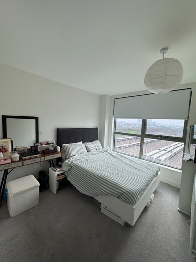 Lovely en-suite in Oaklands Rise Main Photo