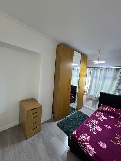 Double room available to rent Main Photo