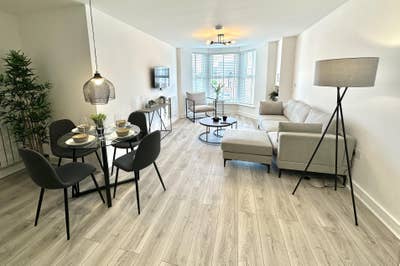 One Bedroom in a Modern Two Bedroom Flatshare Main Photo