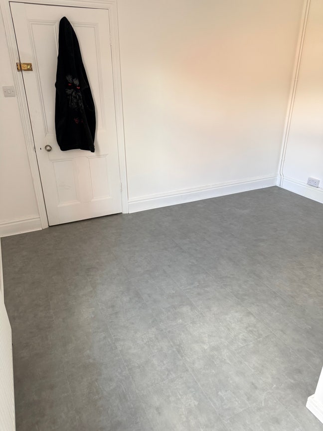  1 Double Bedrooms, en-suite  Main Photo