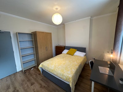 Student/Professional Double Room in Dunkirk Main Photo