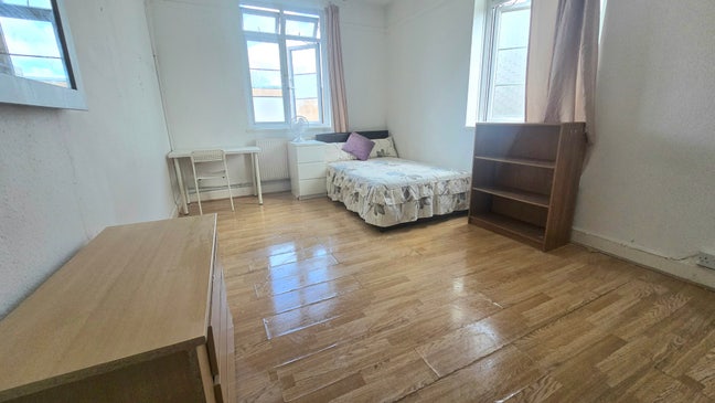 Double Room-All saints-Poplar-Canarywharf-14 Main Photo