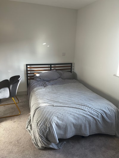 Double room available non-Fri preferred Main Photo