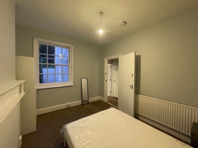 Newly furnished double bedroom inclusive of bills Main Photo