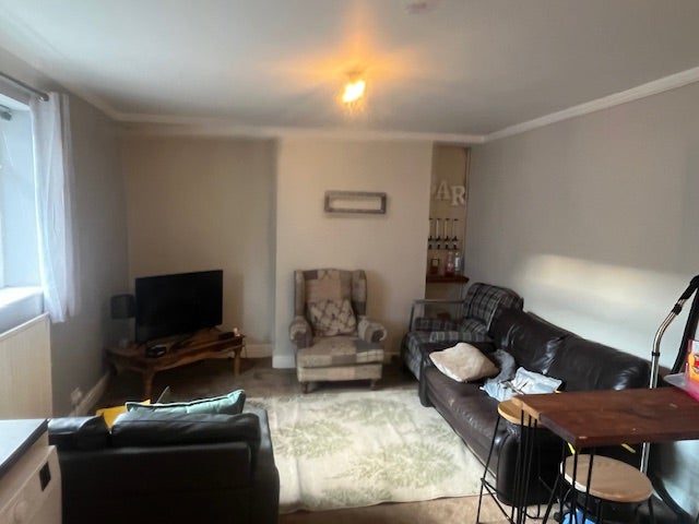3 bed flat  Main Photo