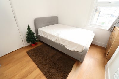 Best Price! 3 Stunning Rooms + Garden  Main Photo