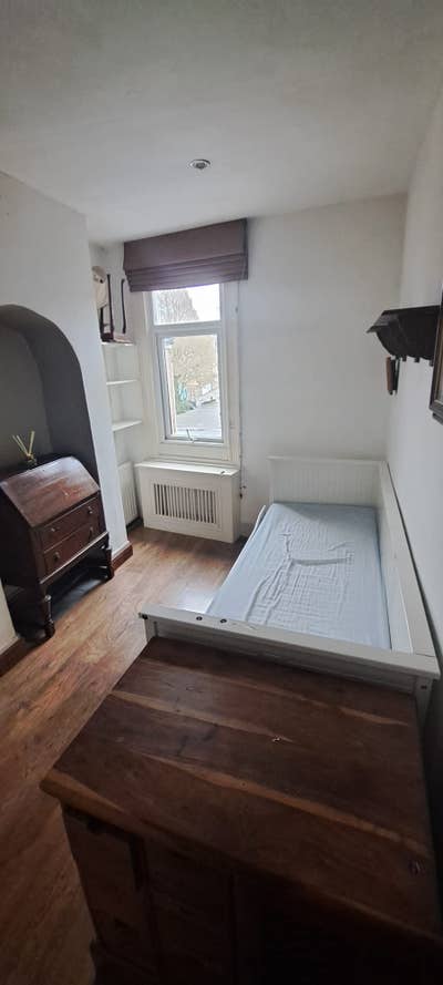 Lovely room in residential area Main Photo