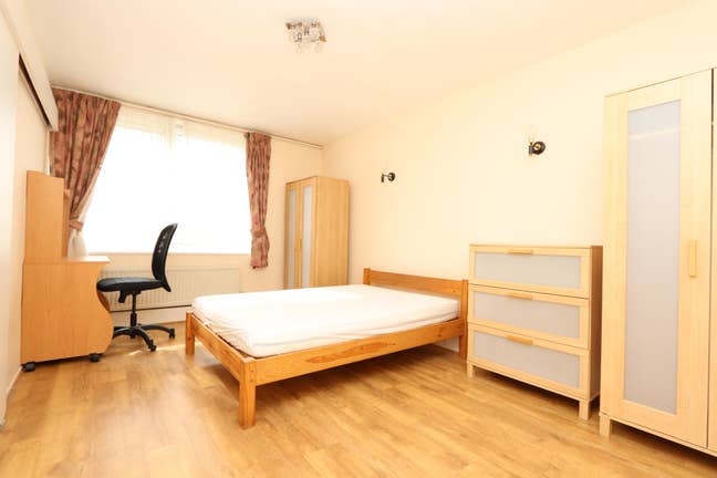 Large Rooms! Stunning House in Exclusive Area Main Photo