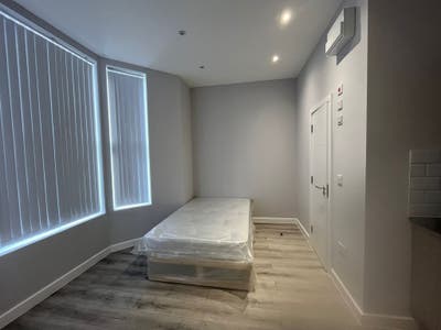 DSS-Studio Flat Available in Croydon CR0 Main Photo