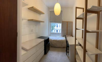 Cozy room in Quiet, safe but convenient area. Main Photo